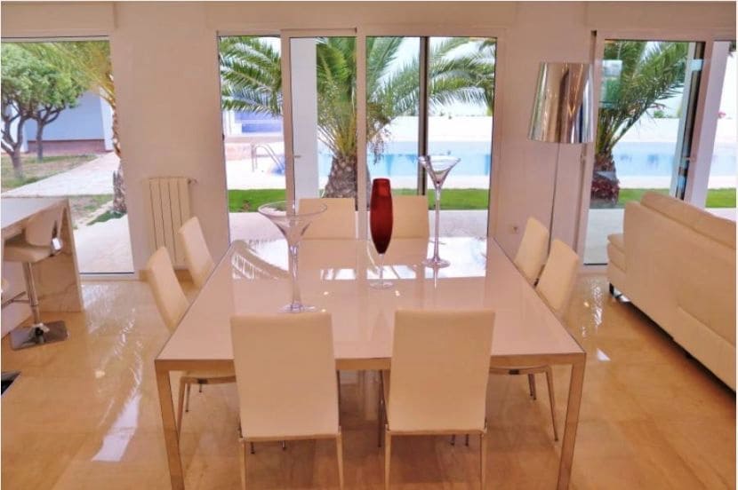 5 bedroom Villa for sale in Alicante / Alacant city with pool garage - € 1,650,000 (Ref: 9503359)