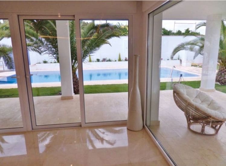 5 bedroom Villa for sale in Alicante / Alacant city with pool garage - € 1,650,000 (Ref: 9503359)
