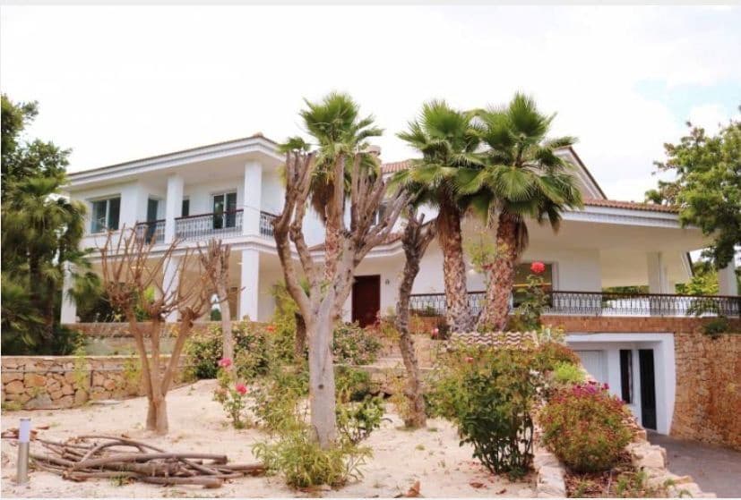 5 bedroom Villa for sale in Alicante / Alacant city with pool garage - € 1,650,000 (Ref: 9503359)