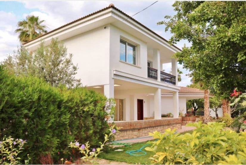 5 bedroom Villa for sale in Alicante / Alacant city with pool garage - € 1,650,000 (Ref: 9503359)