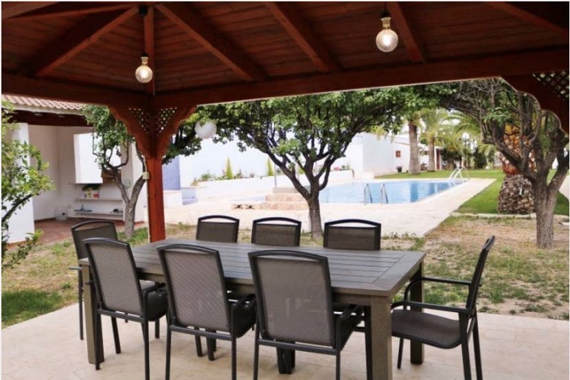 5 bedroom Villa for sale in Alicante / Alacant city with pool garage - € 1,650,000 (Ref: 9503359)