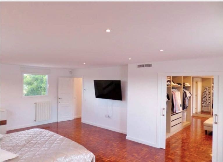 5 bedroom Villa for sale in Alicante / Alacant city with pool garage - € 1,650,000 (Ref: 9503359)