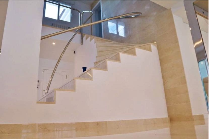 5 bedroom Villa for sale in Alicante / Alacant city with pool garage - € 1,650,000 (Ref: 9503359)