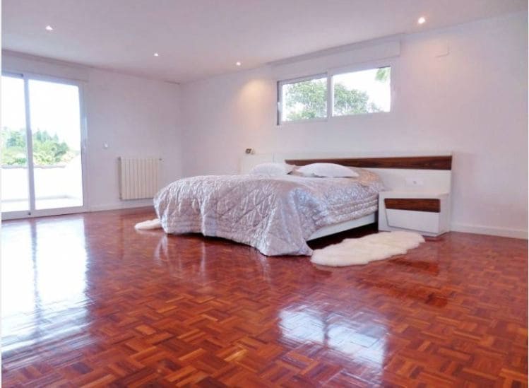 5 bedroom Villa for sale in Alicante / Alacant city with pool garage - € 1,650,000 (Ref: 9503359)