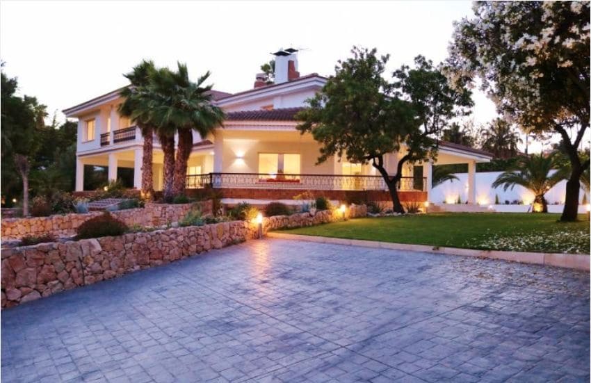 5 bedroom Villa for sale in Alicante / Alacant city with pool garage - € 1,650,000 (Ref: 9503359)