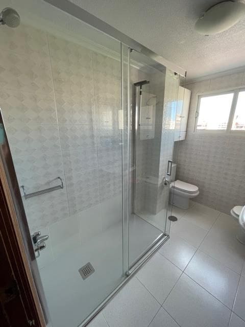 2 bedroom Flat for rent in Alicante / Alacant city with pool garage - € 925 (Ref: 9503932)