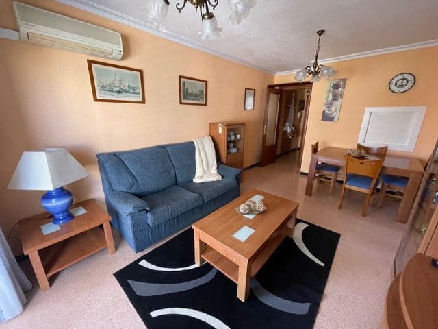 2 bedroom Flat for rent in Alicante / Alacant city with pool garage - € 925 (Ref: 9503932)