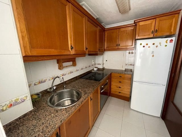 2 bedroom Flat for rent in Alicante / Alacant city with pool garage - € 925 (Ref: 9503932)