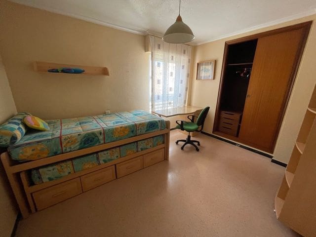 2 bedroom Flat for rent in Alicante / Alacant city with pool garage - € 925 (Ref: 9503932)