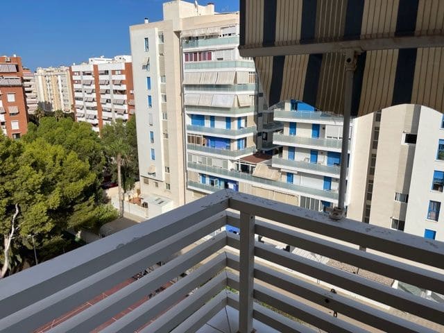 2 makuuhuone Asunto vuokrattavana paikassa Albufereta, Alicante kaupunki mukana uima-altaan 
autotalli - 925 € (Ref: 9503932)