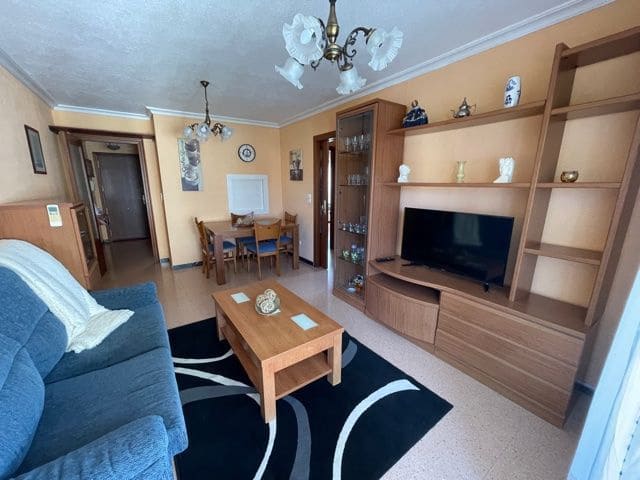 2 makuuhuone Asunto vuokrattavana paikassa Albufereta, Alicante kaupunki mukana uima-altaan 
autotalli - 925 € (Ref: 9503932)