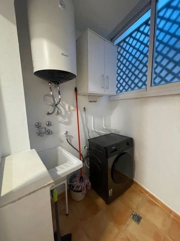 2 makuuhuone Asunto vuokrattavana paikassa Alicante Golf, Alicante kaupunki mukana uima-altaan 
autotalli - 1 300 € (Ref: 9511333)