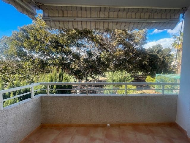 Appartement de 2 chambres à louer à Alicante ville avec piscine garage - 1 300 € (Ref: 9511333)