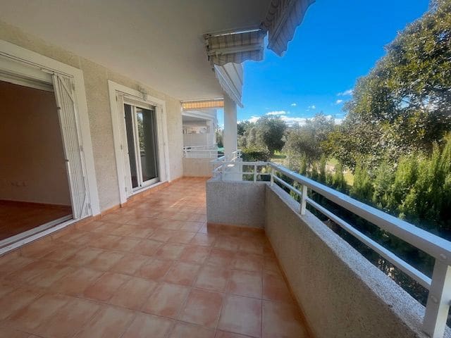 2 soveværelse Lejlighed til leje i Alicante Golf, Alicante by med swimmingpool garage - € 1.300 (Ref: 9511333)