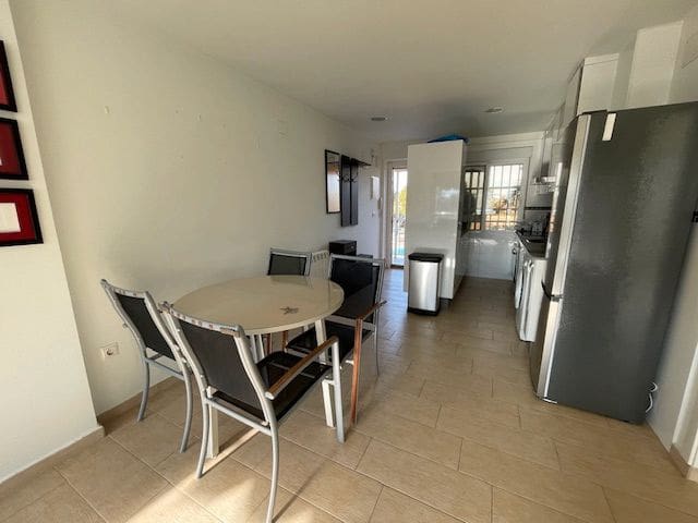 2 bedroom Flat for rent in Alicante / Alacant city with pool garage - € 1,050 (Ref: 9511334)