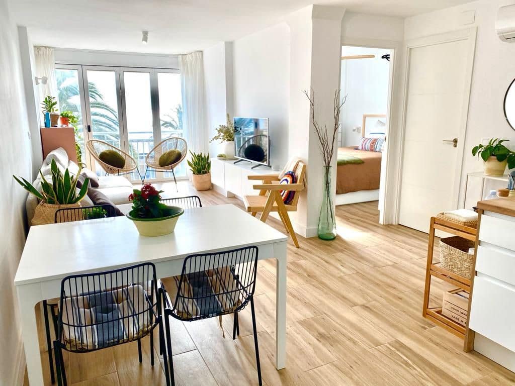 2 sovrum Lägenhet att hyra i Alicante stad med pool garage - 1 400 € (Ref: 9525822)