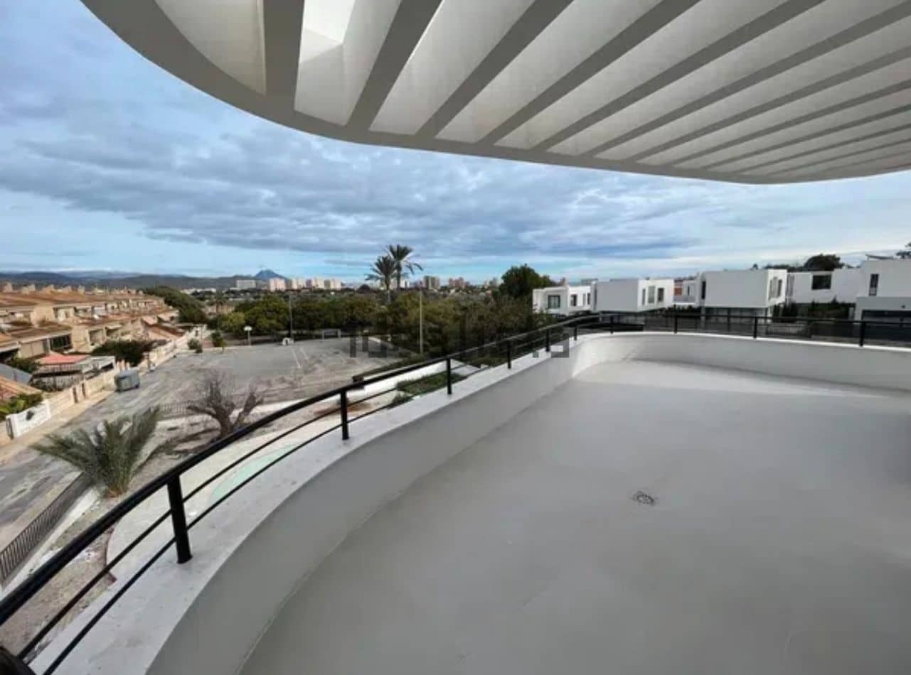 Chalet de 4 habitaciones en San Juan de Alicante / Sant Joan d'Alacant en venta con piscina garaje - 1.278.000 € (Ref: 9529209)