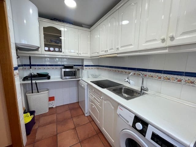 2 makuuhuone Asunto vuokrattavana paikassa Alicante kaupunki mukana 
autotalli - 1 500 € (Ref: 9540570)