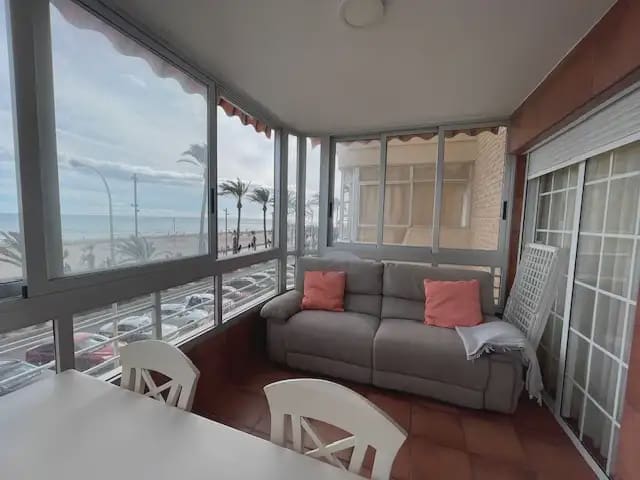 2 quarto Apartamento para arrendar em Playa de San Juan, Alicante cidade com garagem - 1 500 € (Ref: 9540570)