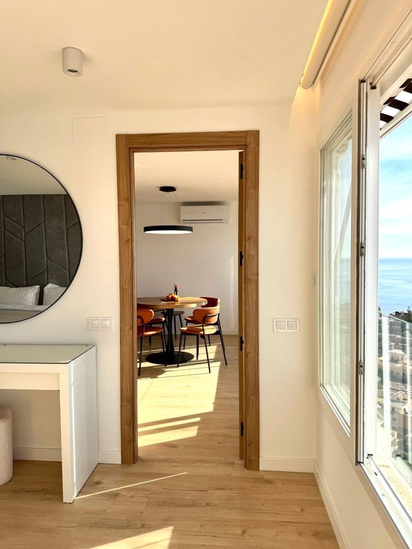 2 soveværelse Lejlighed til leje i Alicante by med swimmingpool garage - € 2.500 (Ref: 9542854)