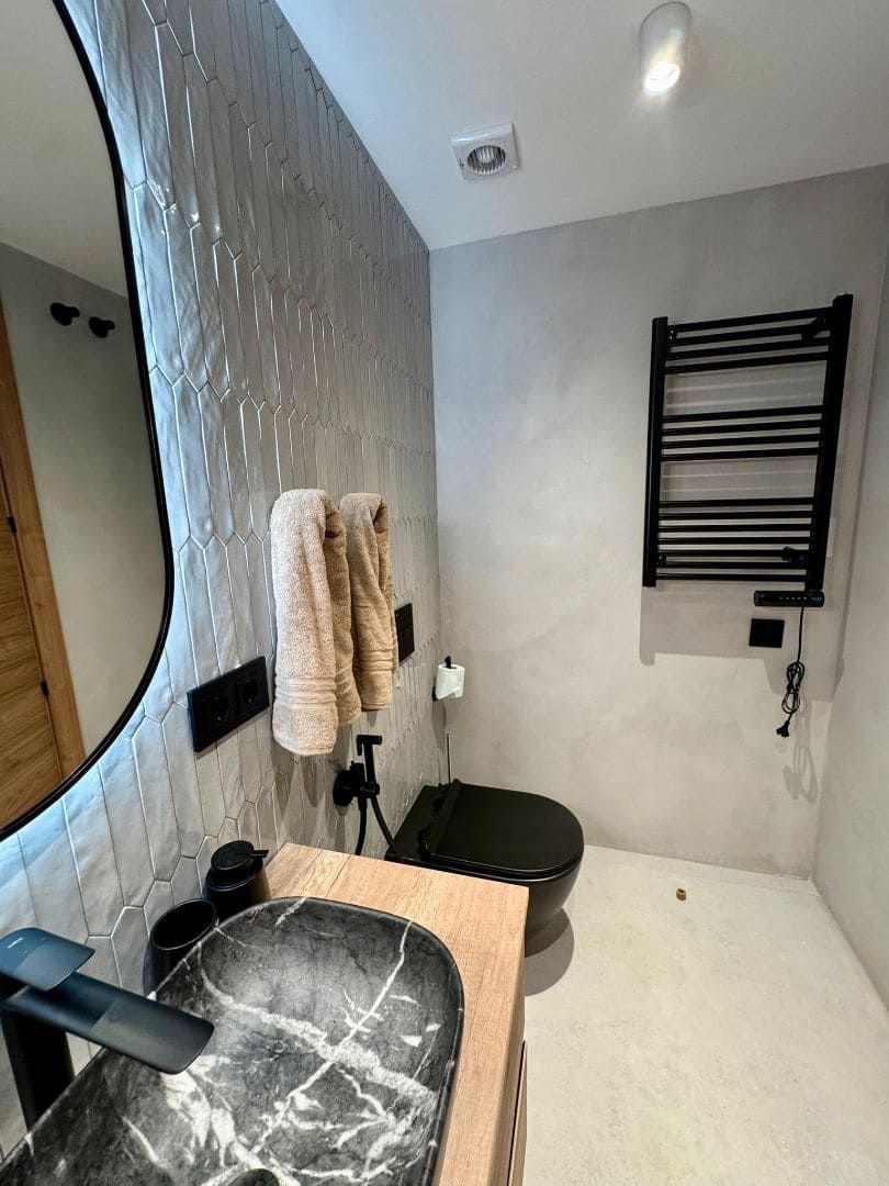 2 soveværelse Lejlighed til leje i Alicante by med swimmingpool garage - € 2.500 (Ref: 9542854)