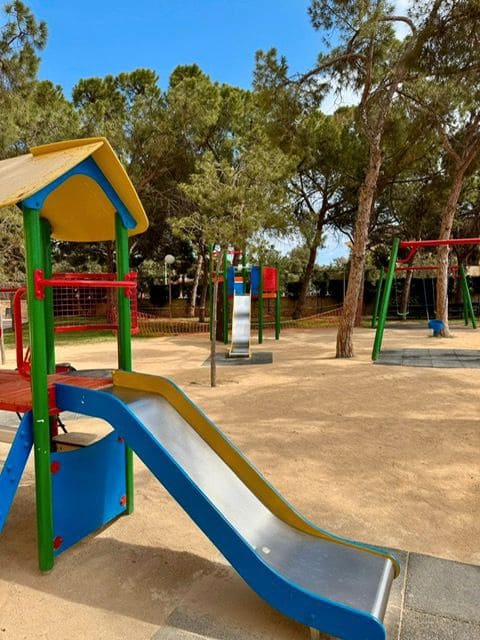 2 soveværelse Lejlighed til leje i Alicante by med swimmingpool garage - € 2.500 (Ref: 9542854)