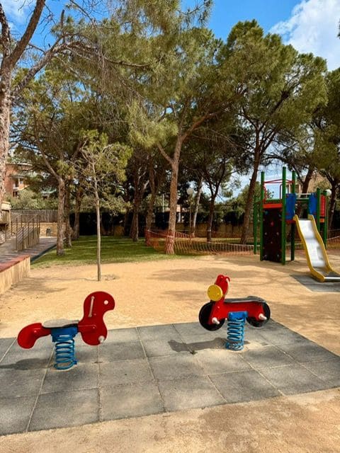 2 soveværelse Lejlighed til leje i Alicante by med swimmingpool garage - € 2.500 (Ref: 9542854)