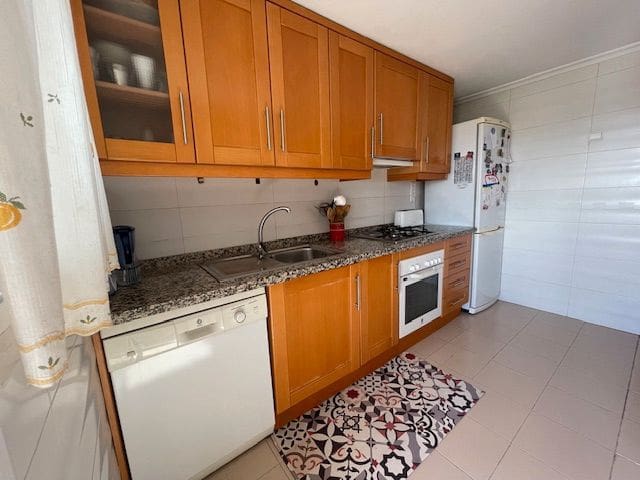 4 soveværelse Lejlighed til salg i Alicante by med swimmingpool garage - € 270.000 (Ref: 9550427)