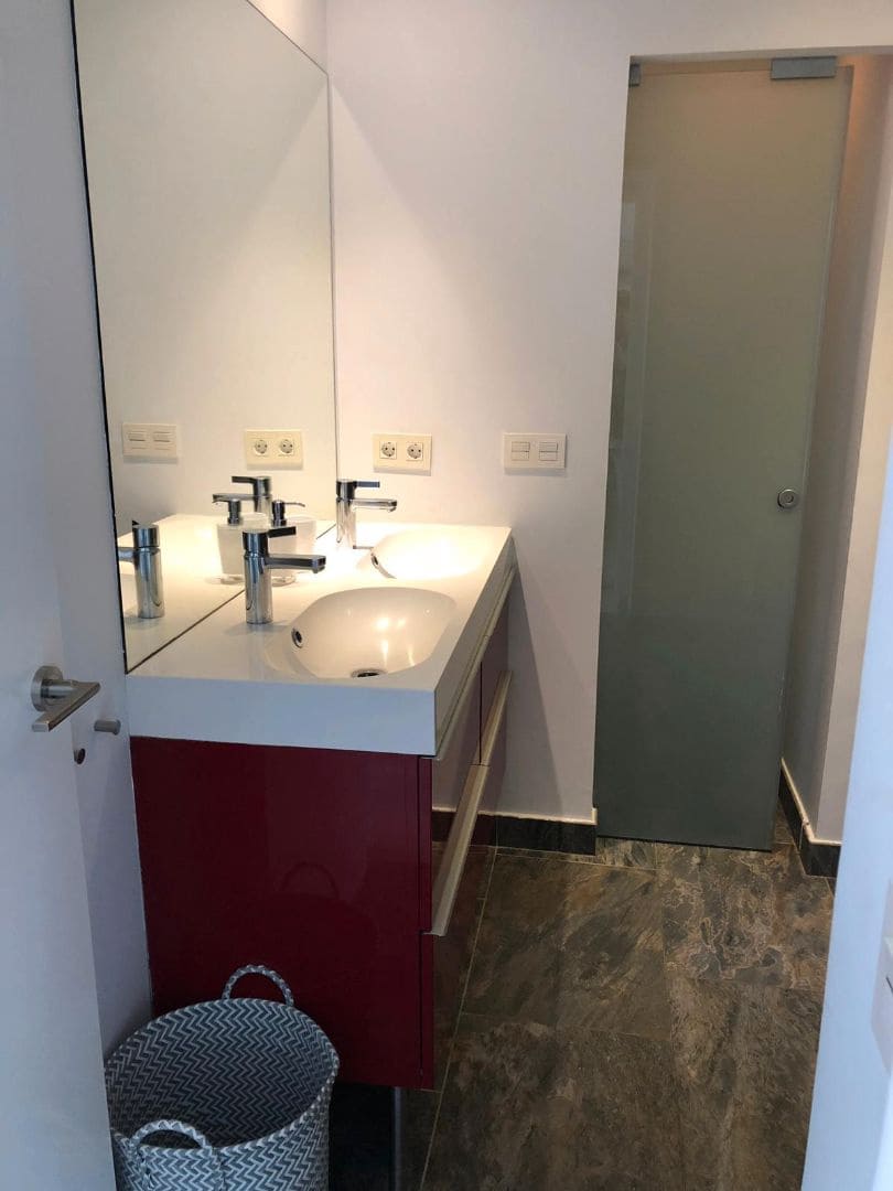 2 soveværelse Lejlighed til leje i Alicante by med swimmingpool garage - € 1.600 (Ref: 9570362)