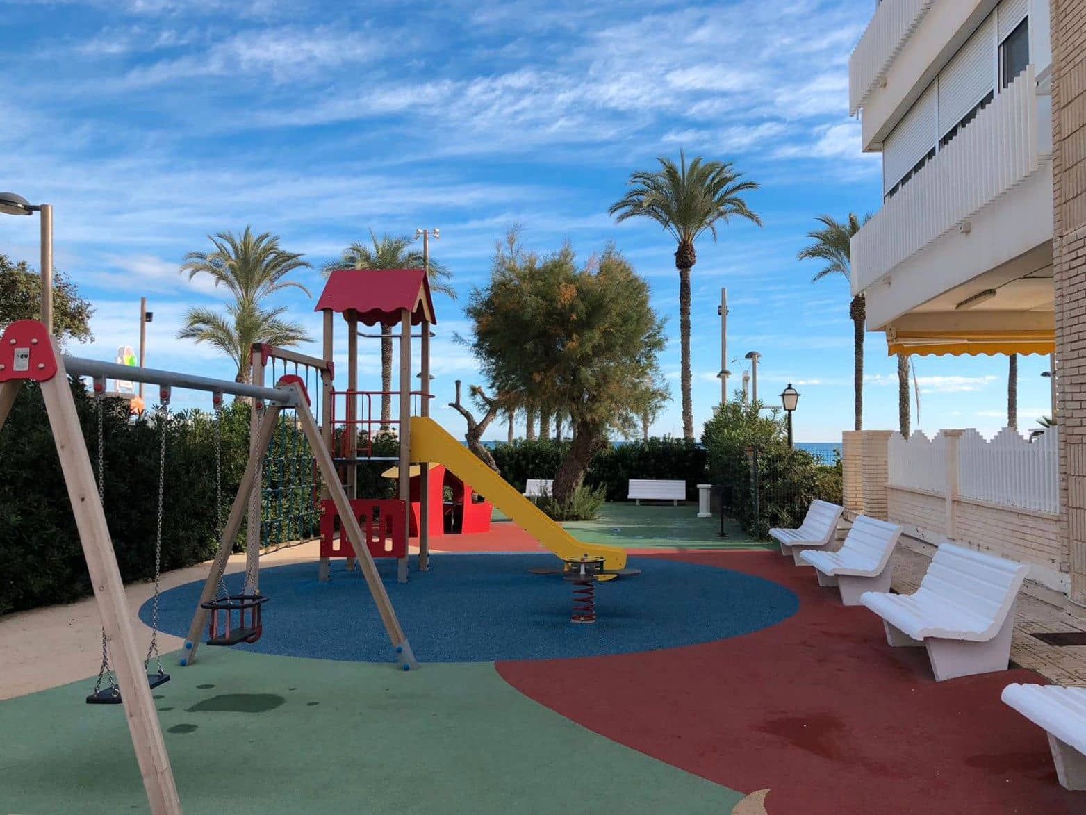 2 soveværelse Lejlighed til leje i Alicante by med swimmingpool garage - € 1.600 (Ref: 9570362)