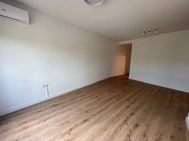 3 slaapkamer Flat te huur in San Juan de Alicante / Sant Joan d'Alacant met zwembad garage - € 1.200 (Ref: 9588378)