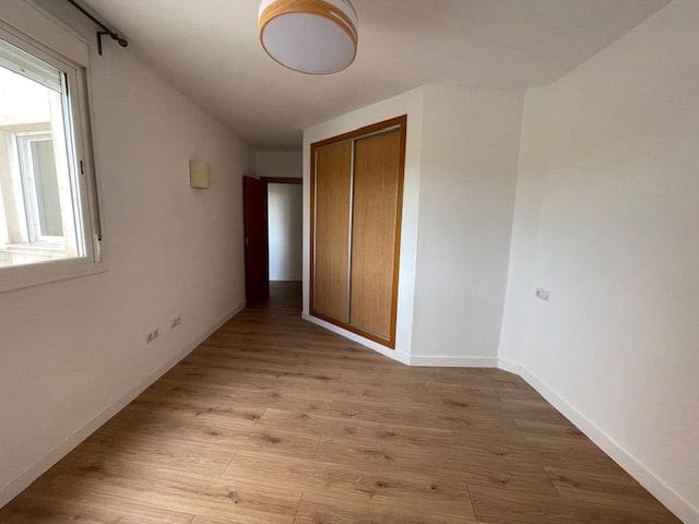 3 slaapkamer Flat te huur in San Juan de Alicante / Sant Joan d'Alacant met zwembad garage - € 1.200 (Ref: 9588378)