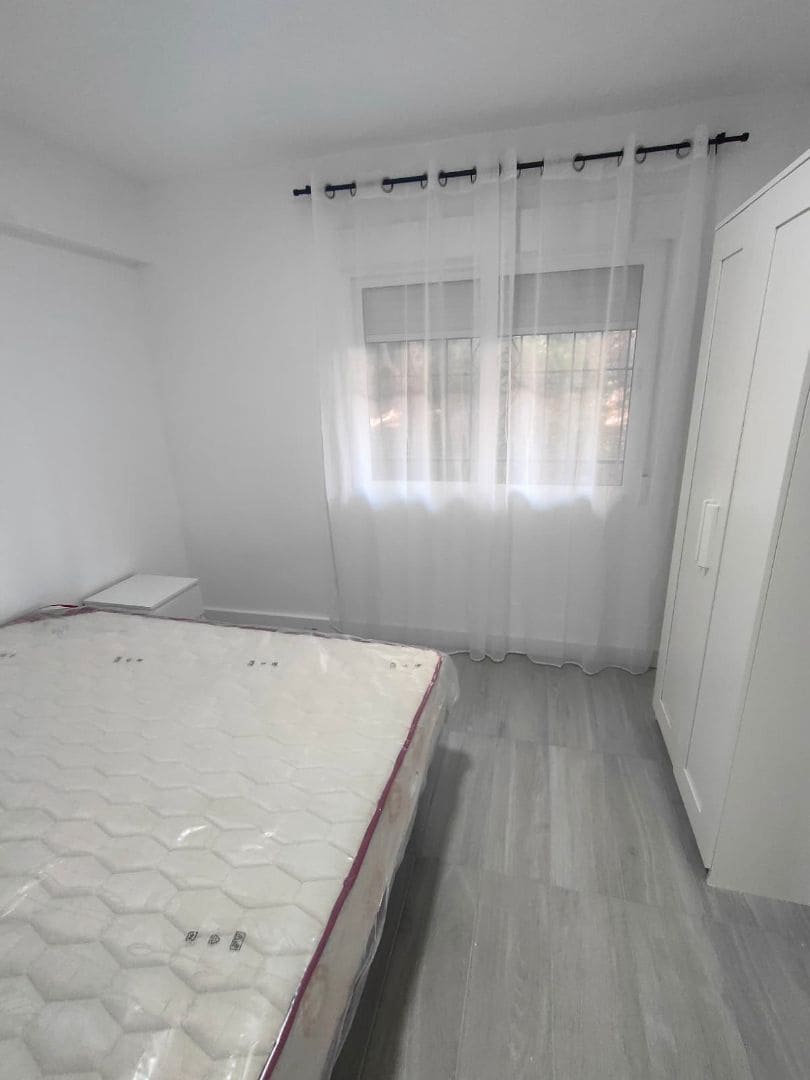 3 sovrum Lägenhet att hyra i Alicante stad - 1 200 € (Ref: 9590592)