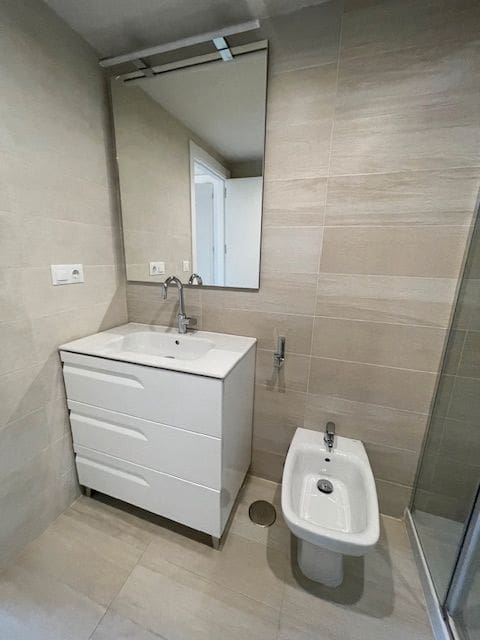 2 makuuhuone Asunto myytävänä paikassa Alicante kaupunki mukana uima-altaan 
autotalli - 480 000 € (Ref: 9606960)