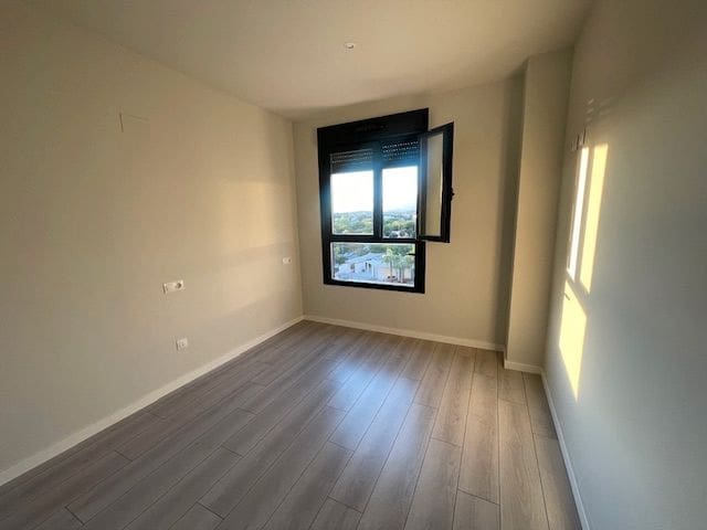 2 makuuhuone Asunto myytävänä paikassa PAU, Alicante kaupunki mukana uima-altaan 
autotalli - 480 000 € (Ref: 9606960)