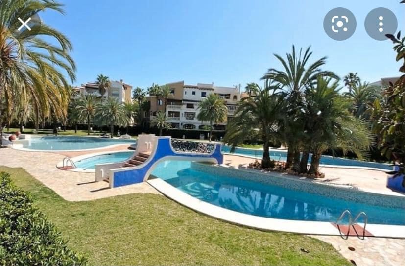 2 slaapkamer Appartement te koop in Torrevieja met zwembad - € 222.000 (Ref: 9607025)