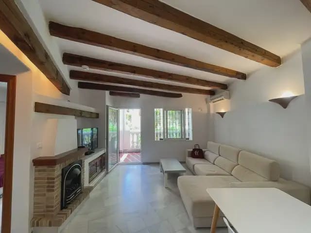 2 sypialnia Apartament na sprzedaż w Torrevieja z basenem - 214 000 € (Ref: 9607025)