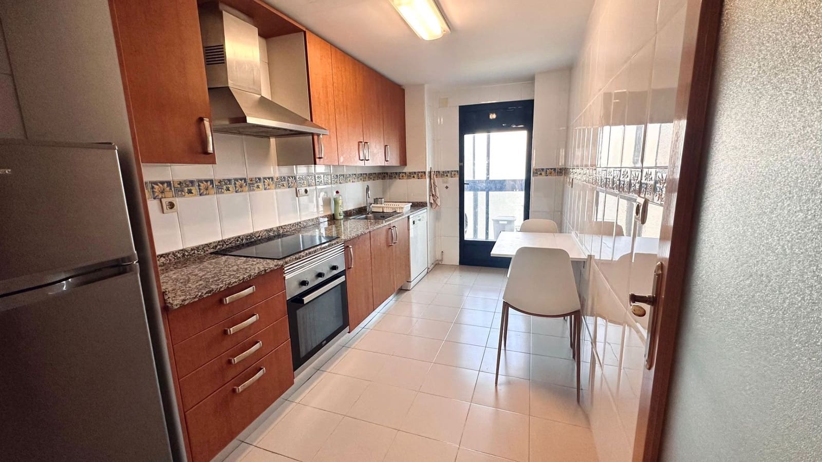 3 bedroom Penthouse for rent in Alicante / Alacant city with pool garage - € 1,350 (Ref: 9610679)