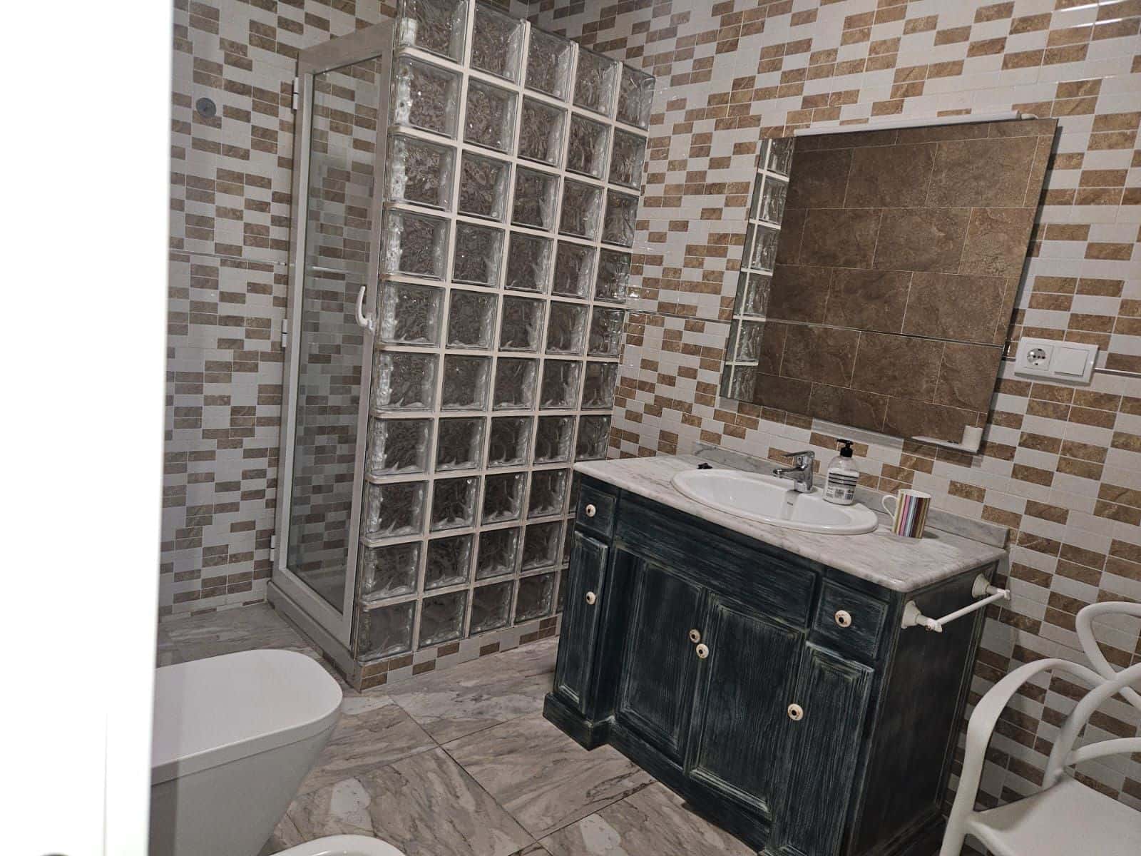 2 soveværelse Lejlighed til salg i Alicante by - € 265.000 (Ref: 9618851)