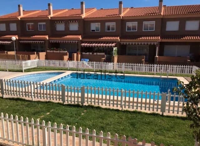 4 soveværelse Rækkehus til salg i San Vicente / Sant Vicent del Raspeig med swimmingpool garage - € 392.000 (Ref: 9625079)