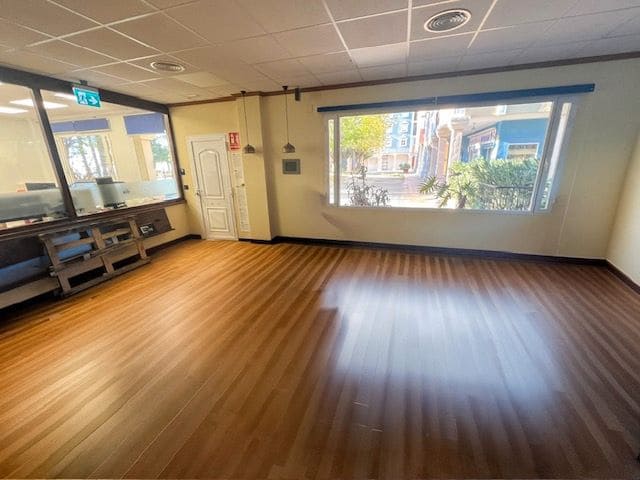 Commercieel te koop in Muchamiel / Mutxamel - € 240.000 (Ref: 9633690)