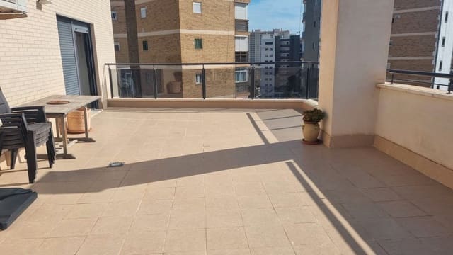 1 makuuhuone Kattohuoneisto vuokrattavana paikassa PAU, Alicante kaupunki mukana uima-altaan 
autotalli - 1 350 € (Ref: 9650910)