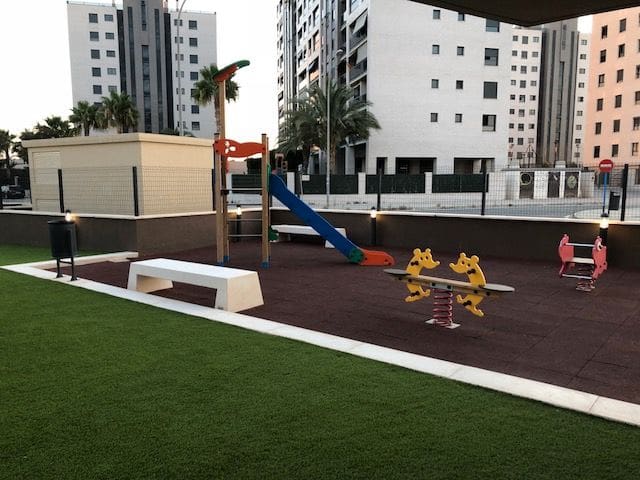 1 makuuhuone Kattohuoneisto vuokrattavana paikassa Alicante kaupunki mukana uima-altaan 
autotalli - 1 350 € (Ref: 9650910)