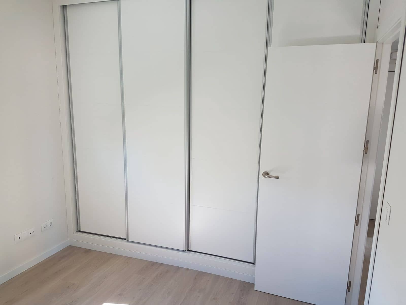 1 bedroom Penthouse for rent in Alicante / Alacant city with pool garage - € 1,350 (Ref: 9650910)