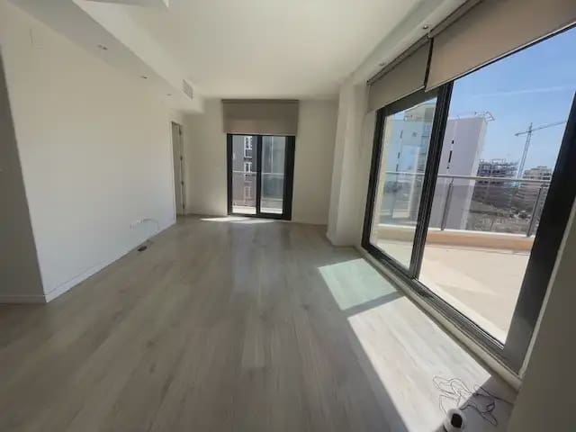 1 soverom Penthouse til leie i PAU, Alicante by med svømmebasseng garasje - € 1 350 (Ref: 9650910)