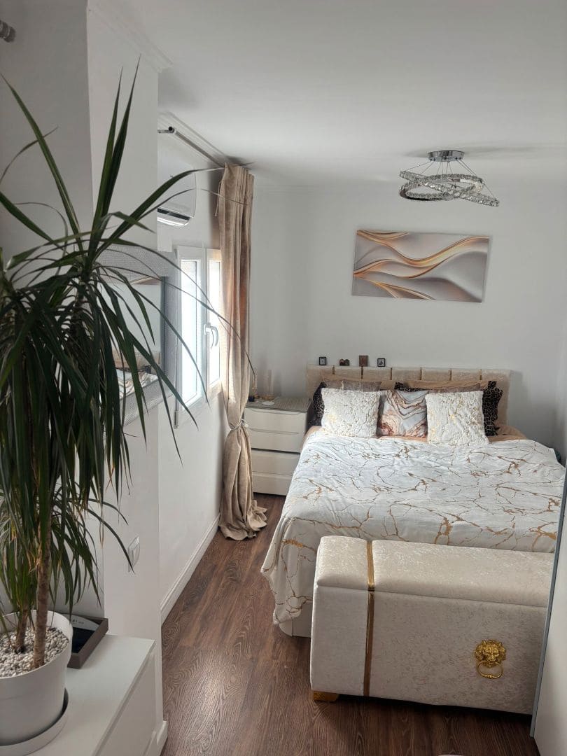 2 slaapkamer Flat te koop in Alicante stad met garage - € 155.000 (Ref: 9654509)