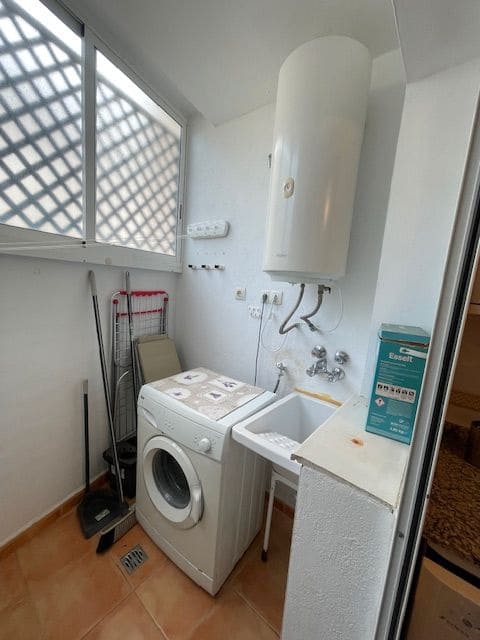 2 quarto Apartamento para arrendar em Alicante cidade com piscina garagem - 1 500 € (Ref: 9665713)