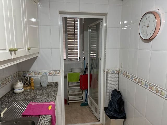 2 quarto Apartamento para arrendar em Playa de San Juan, Alicante cidade com piscina garagem - 1 150 € (Ref: 9673705)
