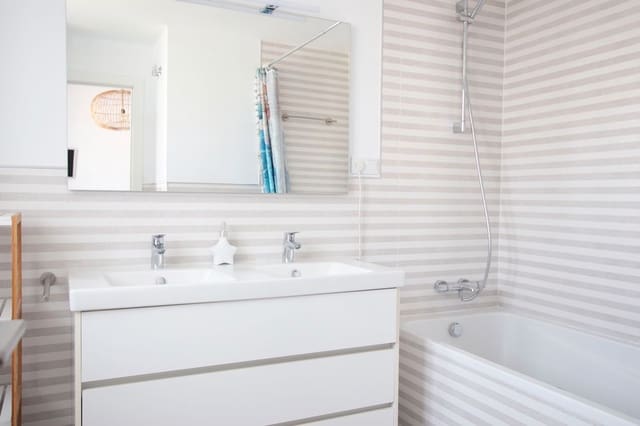 2 bedroom Penthouse for rent in PAU, Alicante / Alacant city with pool garage - € 3,500 (Ref: 9676636)