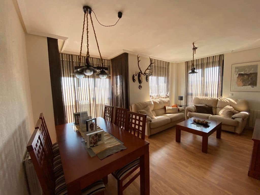 3 bedroom Flat for sale in San Vicente / Sant Vicent del Raspeig with pool garage - € 329,000 (Ref: 9688513)